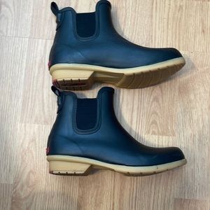 Chooka Chelsea boot